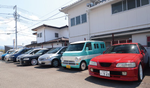 広い駐車場